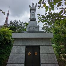 写経塔 / Tower of a sutra