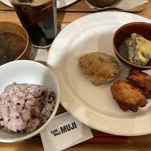 Cafe&Meal MUJI ホテルメトロポリタン鎌倉