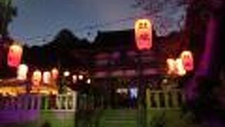 新しいスタイルの神社です