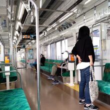 流石に松本駅から郊外へ向かう始発列車は空いていた