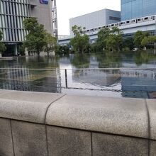 都立シンボルプロムナード公園　滝の広場