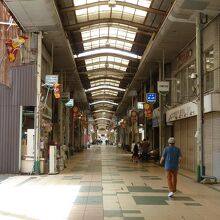 シャッター通りの商店街