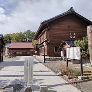 ふたつの建築物を見学できます。