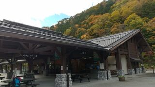 上高地行きバスに乗る