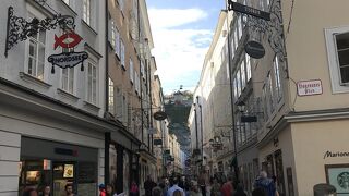 旧市街のメイン通り