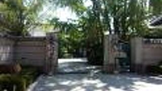 深川七福神の福禄寿が境内に安置されています。