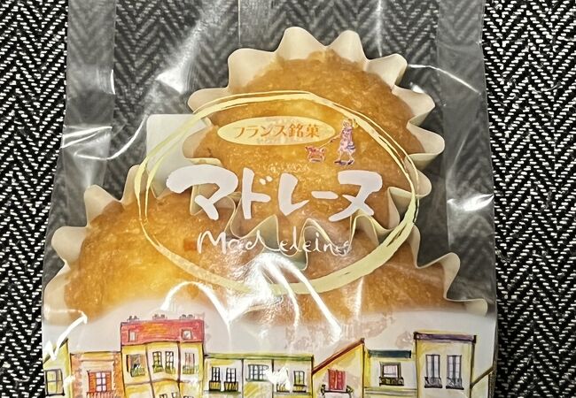 洋菓子店のマドレーヌ