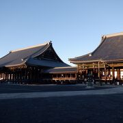 早朝からたくさんの方々が来ていたＪＲ京都駅近くの寺院でした。