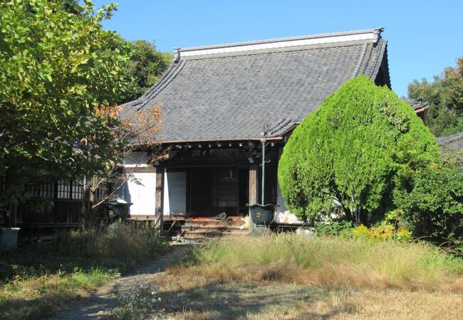 塩によって地蔵の姿がわからなくなっていました