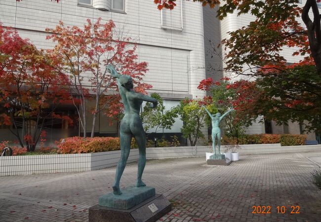 ブロンズ像 本郷新 銘 清流 裸婦 昭和 モニュメンタル 札幌 彫刻家