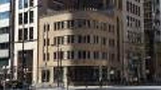 建物は国の登録有形文化財に指定されています