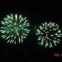 21時少し前に湖で花火が上がりました。（10分位見れました）