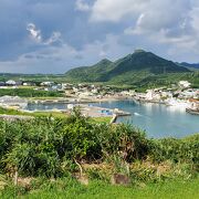 ここから海底遺跡のグラスボートが出発します