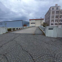 先は行き止まりです。