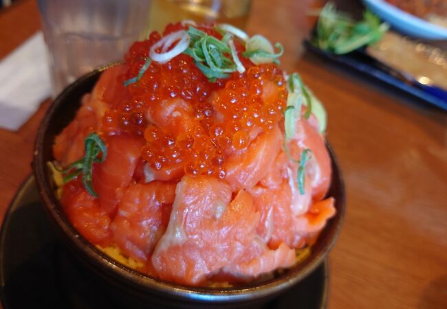 海鮮丼