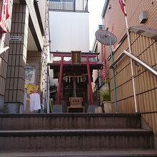 鳥居と祠