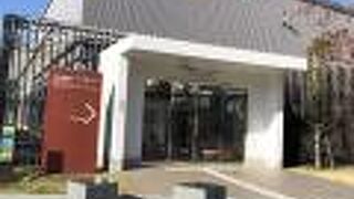 新しくきれいな施設