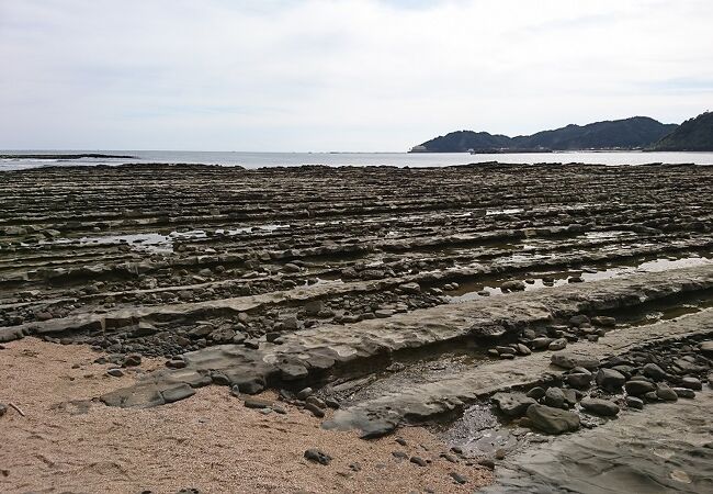 変化に富んだ海岸線が続きます