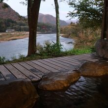 阿賀野川を眺つつ露天風呂サイコー