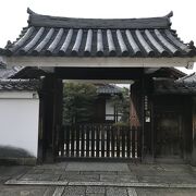 織田長益(有楽斎)と細川家歴代のお墓があるお寺