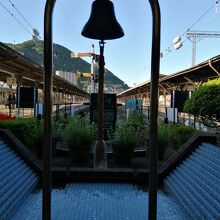 旅立ちの鐘。幸福の泉