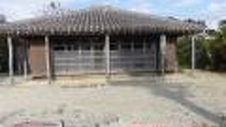 地元の子供たちの施設