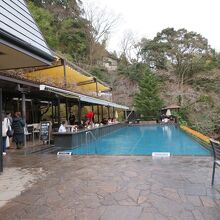 ベーカリー＆テーブル 東府や 足湯カフェ