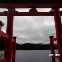 湖畔からの景観です。