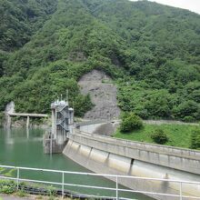 稲核ダムによって形成されたダム湖は特に名前はありません