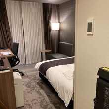 ズボンプレッサー付きです。