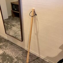 靴ベラがクローゼット内にあったのは残念、壁にぶら下げないと。