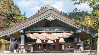 壮大な神社