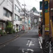 山の手への道