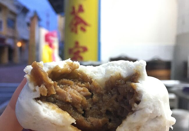 ロンマウチャースー （榮茂茶室）