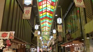 江戸時代から続く京都を代表する商店街