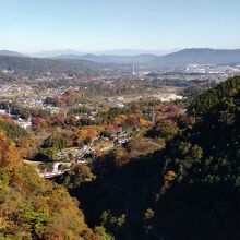ダムからは秩父市内を一望