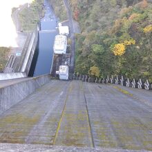 高さ150ｍのダム