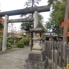 小さい神社でした