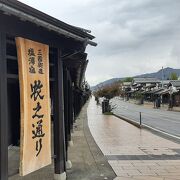 旧三国街道沿いだけは、昔の街並みが整備されている