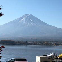 良いお天気ですが午前中は逆光です