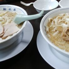 杭州飯店、背脂ラーメン