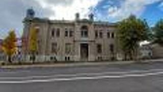 （日本銀行旧小樽支店）　2003年より「日本銀行旧小樽支店金融資料館」として無料で一般公開