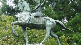 維新はここから始まった！　～　高杉晋作 回天義挙の銅像（高杉晋作 決起の像）