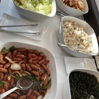 朝食付きです。