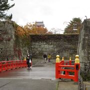 鶴ヶ城にまつわる歴史を知ると心が痛みました。