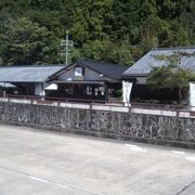 瓦そばの店もある道の駅