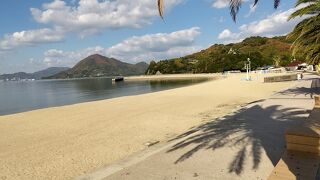 生口島西海岸の広いビーチ