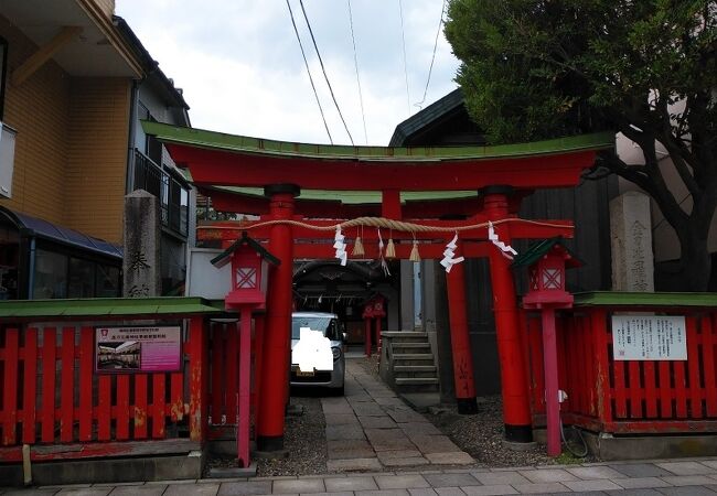 金刀比羅神社 (西厩島町)