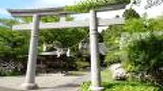 平田篤胤を祀り創建した「平田神社」が母体