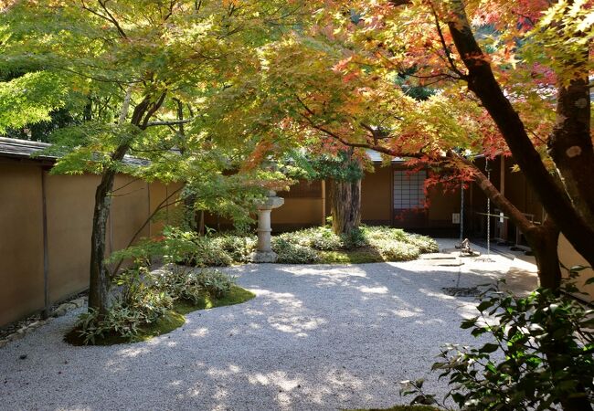 花にあふれる庭園